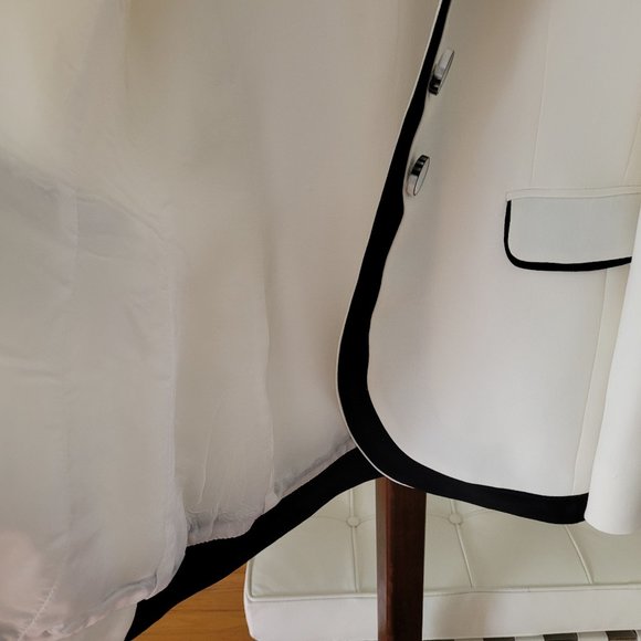 Freda's Off-White and Black Double Lapel Blazer - Picture 8 of 15